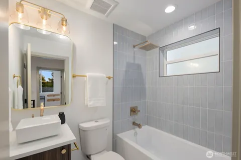 $1,049,950 | 5921 32nd Avenue Southwest, Seattle, WA 98126