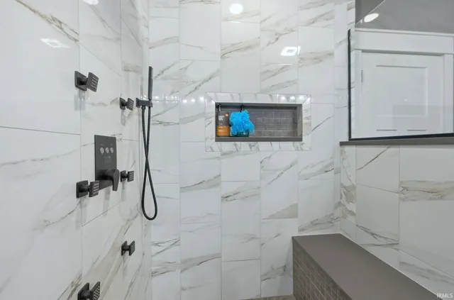 $545,000 | 2713 County Road 60, Auburn, IN 46706