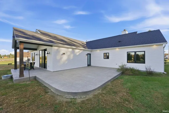 $545,000 | 2713 County Road 60, Auburn, IN 46706