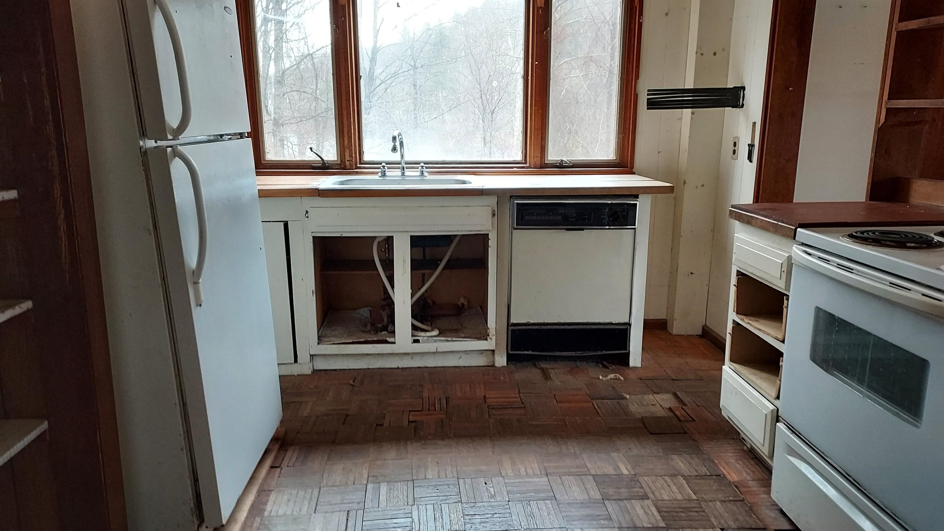 225 Camp Arden Road Dummerston, VT 05301 - Photo 5 of 29
