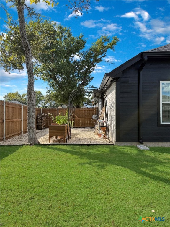 6123 Parma Lane Temple, TX 76502 - Photo 37 of 44 a view of a back yard of the house