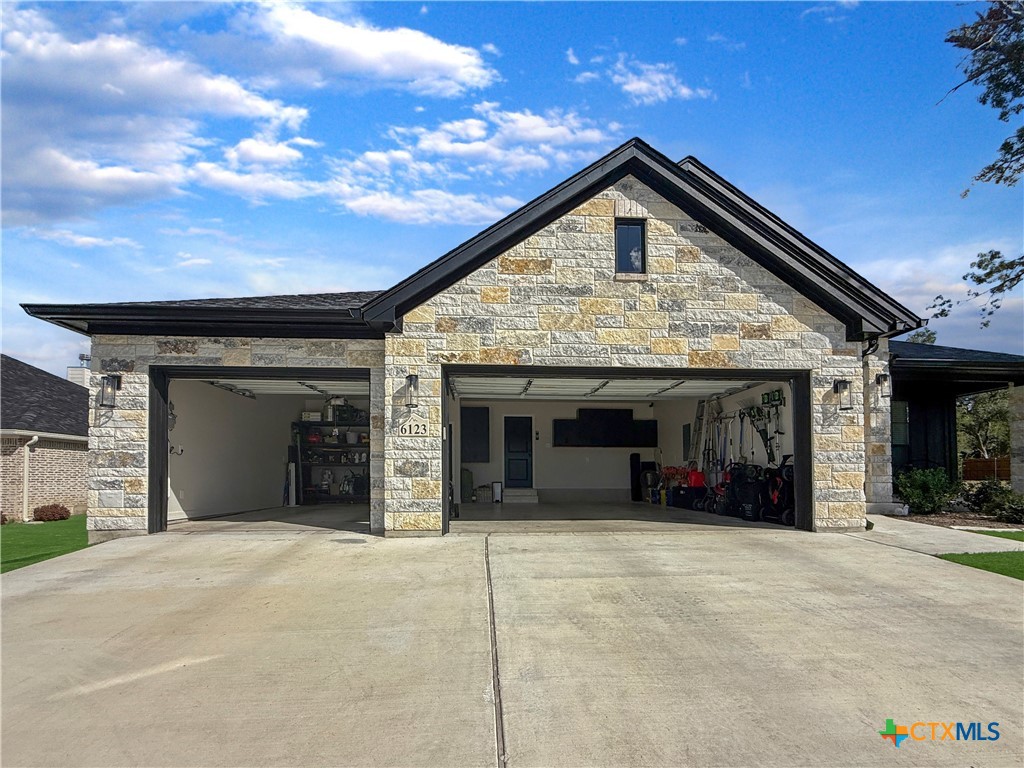 6123 Parma Lane Temple, TX 76502 - Photo 44 of 44 a view of a house with a garage