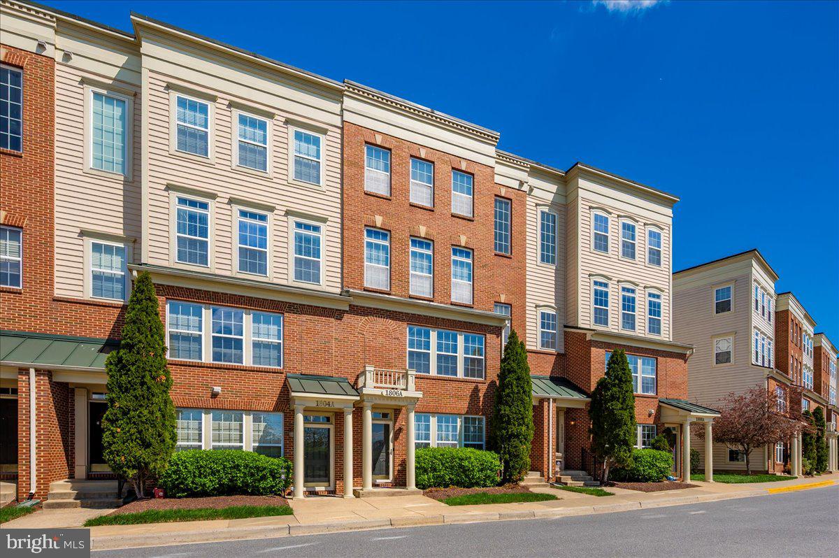 1806 Monocacy View Circle, Unit 41A Frederick, MD 21701 - Photo 52 of 59 a front view of a building