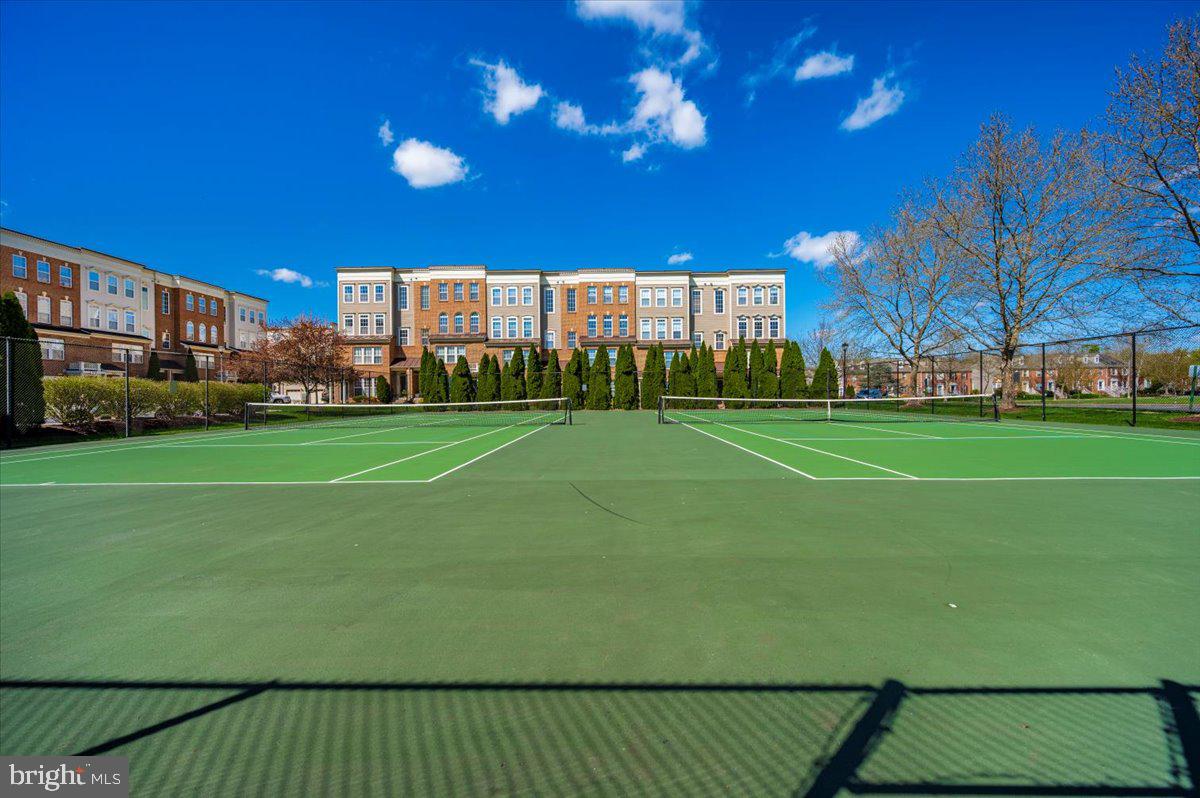 1806 Monocacy View Circle, Unit 41A Frederick, MD 21701 - Photo 58 of 59 a view of a volley ball court