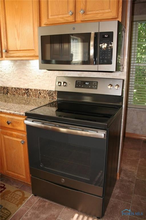 5947 Pebblestone Road Sylvania, OH 43560 - Photo 14 of 46 Gallery Image 14