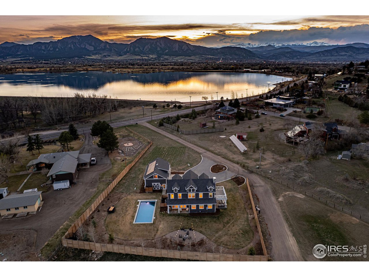 6685 Baseline Road Boulder, CO 80303 - Photo 7 of 38 a view of a city