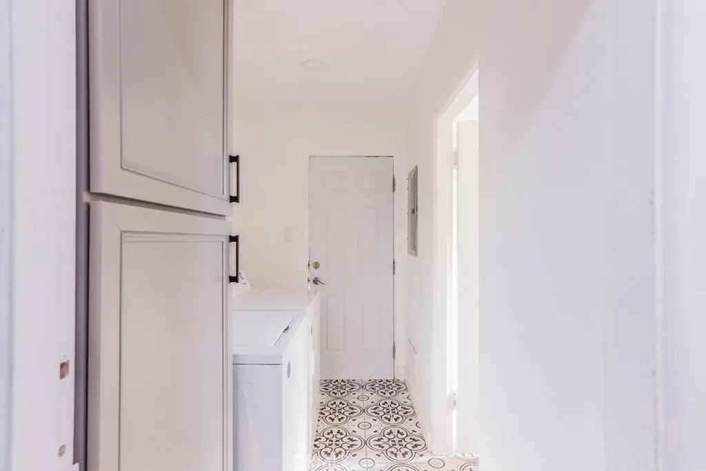 128 South Harper Avenue, Unit 130 Los Angeles, CA 90048 - Photo 17 of 43