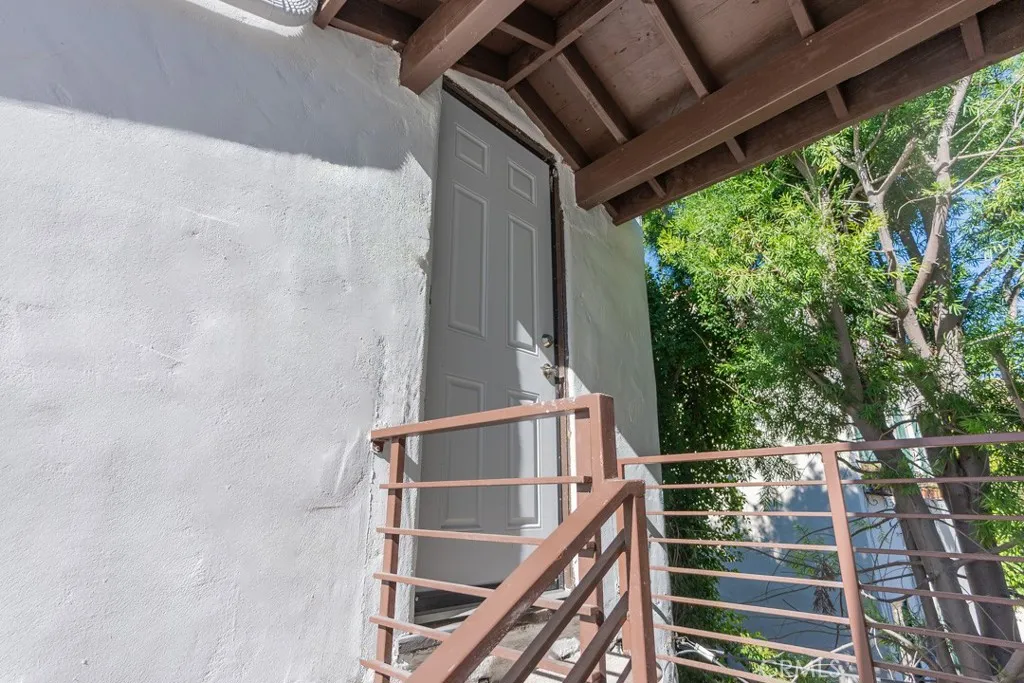 128 South Harper Avenue, Unit 130 Los Angeles, CA 90048 - Photo 36 of 43