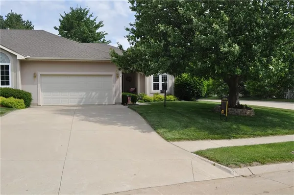 $335,000 | 3007 Hirter Drive, Unit A, St. Joseph, MO 64506