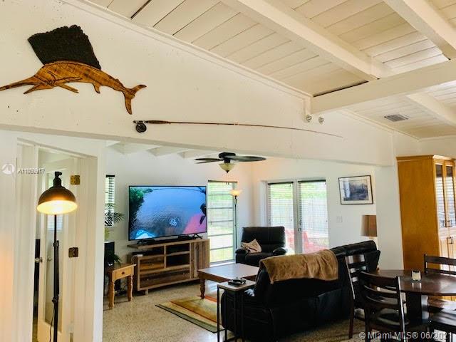 20620 Island Road Cutler Bay, FL 33189 - Photo 8 of 25 Gallery Image 8