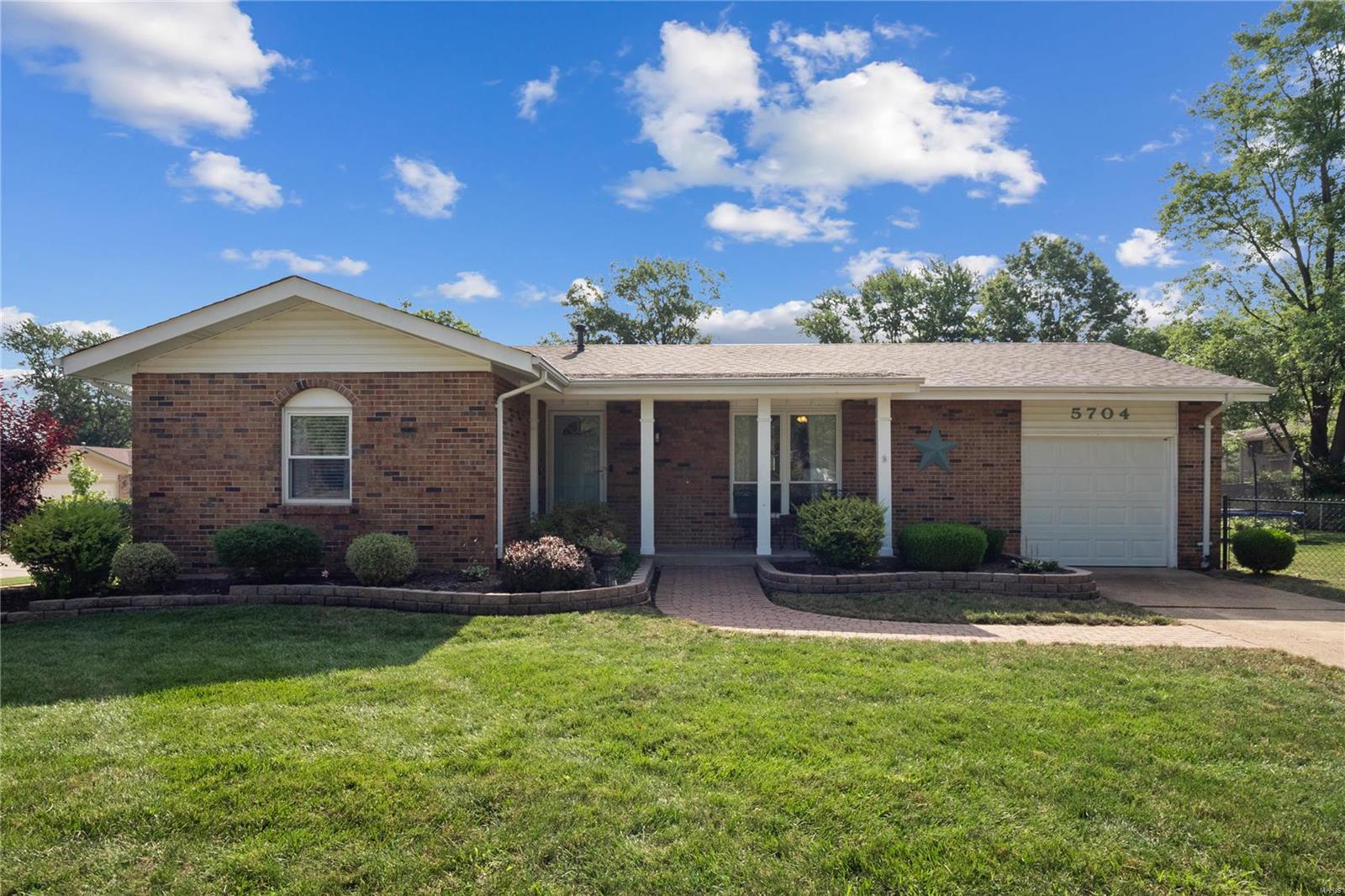 5704 Huntsport Road St. Louis, MO 63129 - Photo 1 of 35
