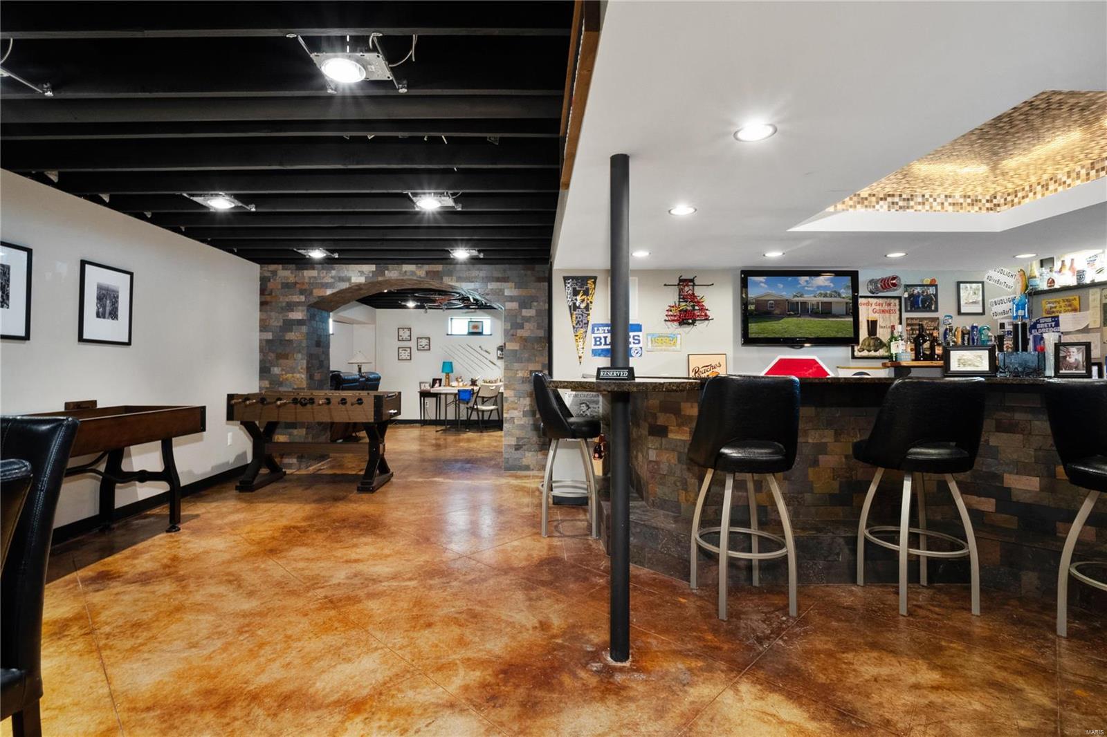 5704 Huntsport Road St. Louis, MO 63129 - Photo 2 of 35