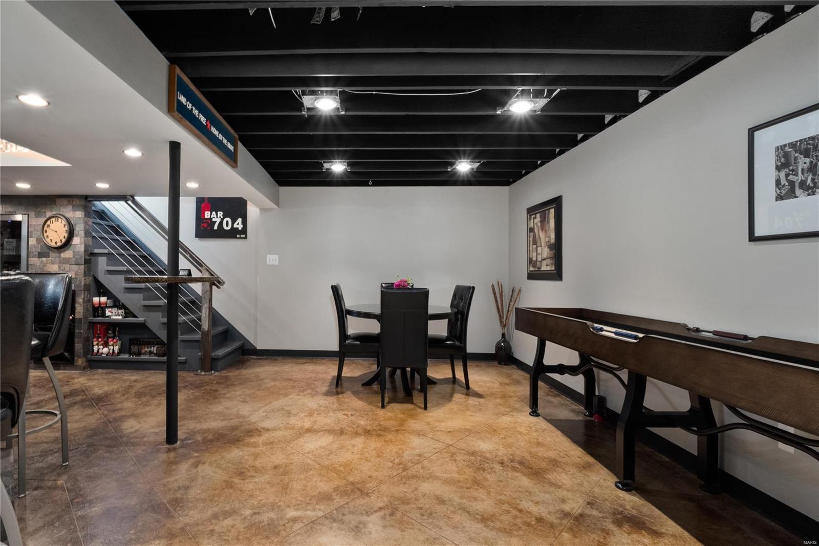 5704 Huntsport Road St. Louis, MO 63129 - Photo 3 of 35