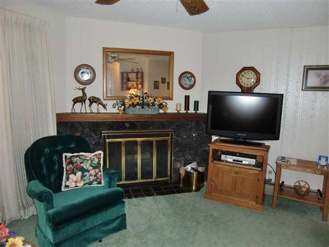 5305 West Fairway Lane, Unit 8 Rathdrum, ID 83858 - Photo 3 of 9