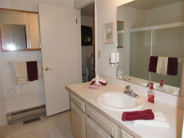 5305 West Fairway Lane, Unit 8 Rathdrum, ID 83858 - Photo 7 of 9
