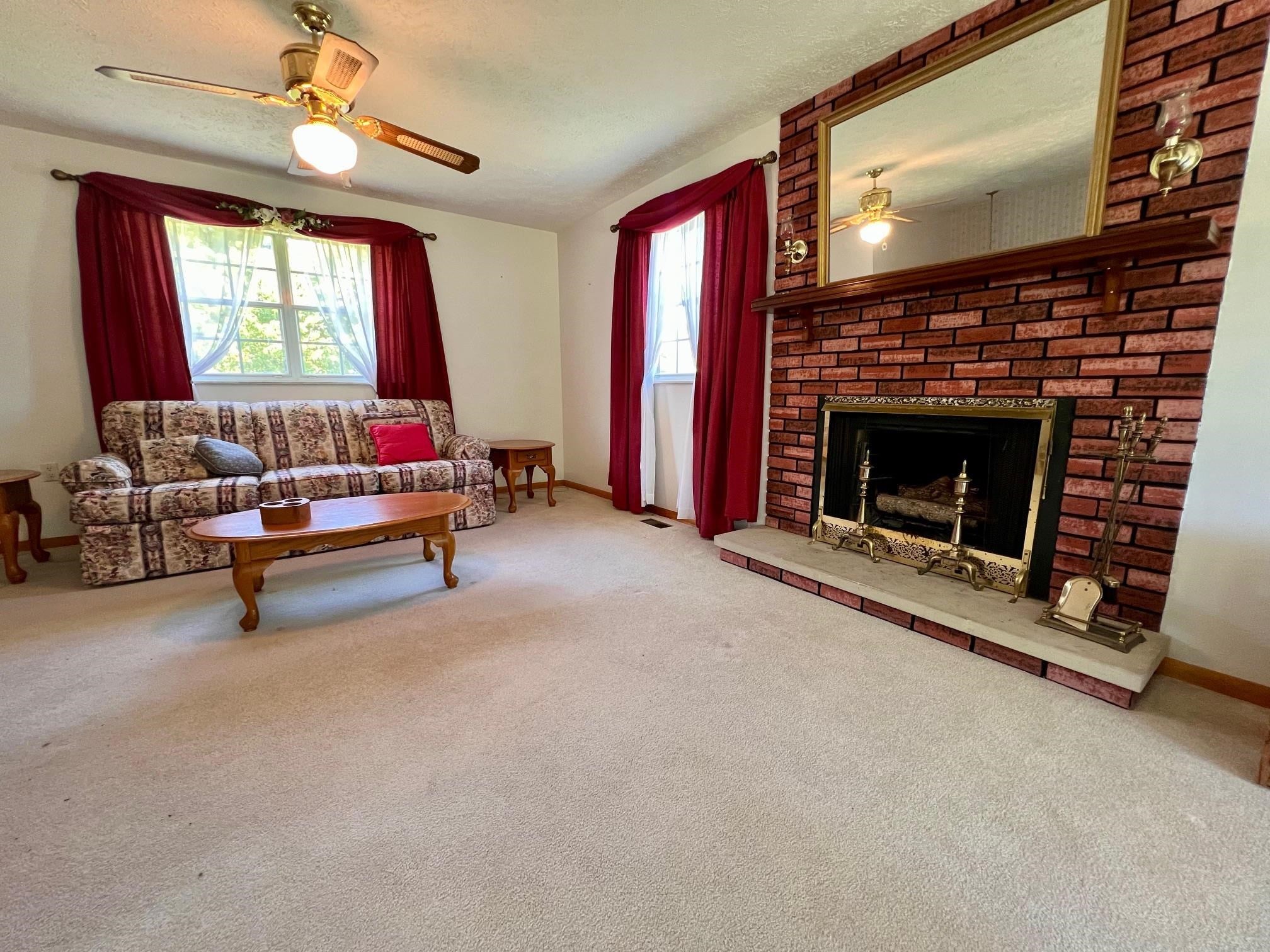 2961 Ohio River Road Huntington, WV 25702 - Photo 2 of 32 Gallery Image 2