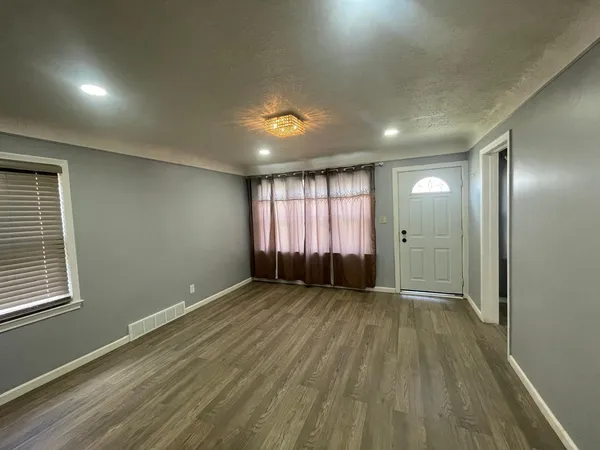 $104,900 | 7387 Minock Street, Detroit, MI 48228