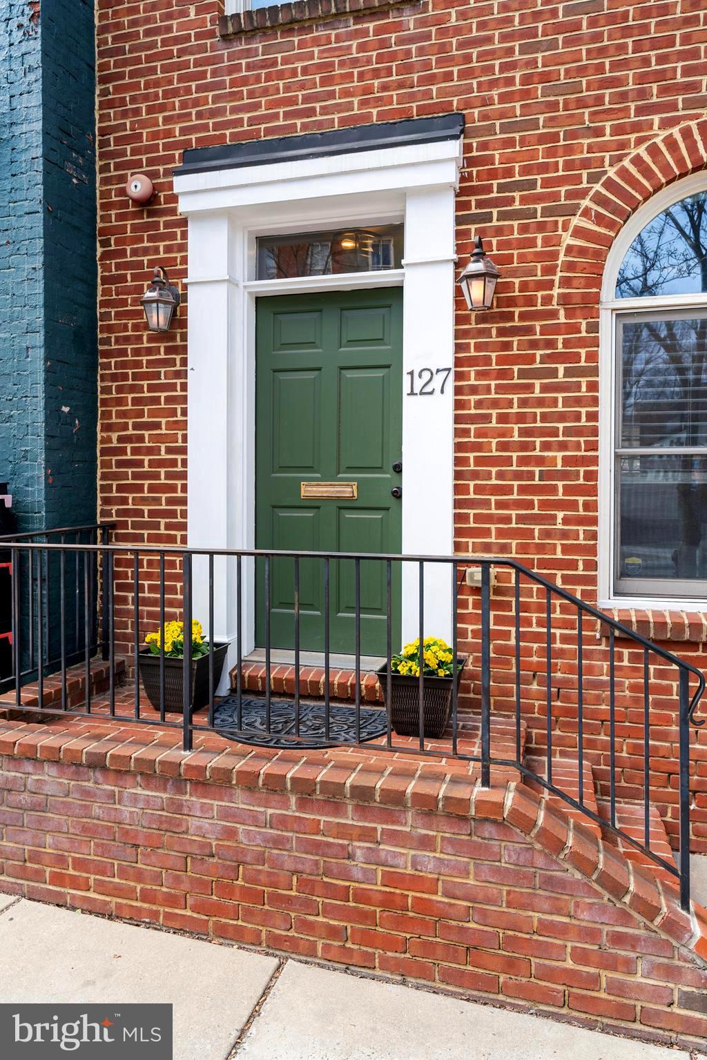 127 South Market Street Frederick, MD 21701 - Photo 6 of 37 Front entrance to home