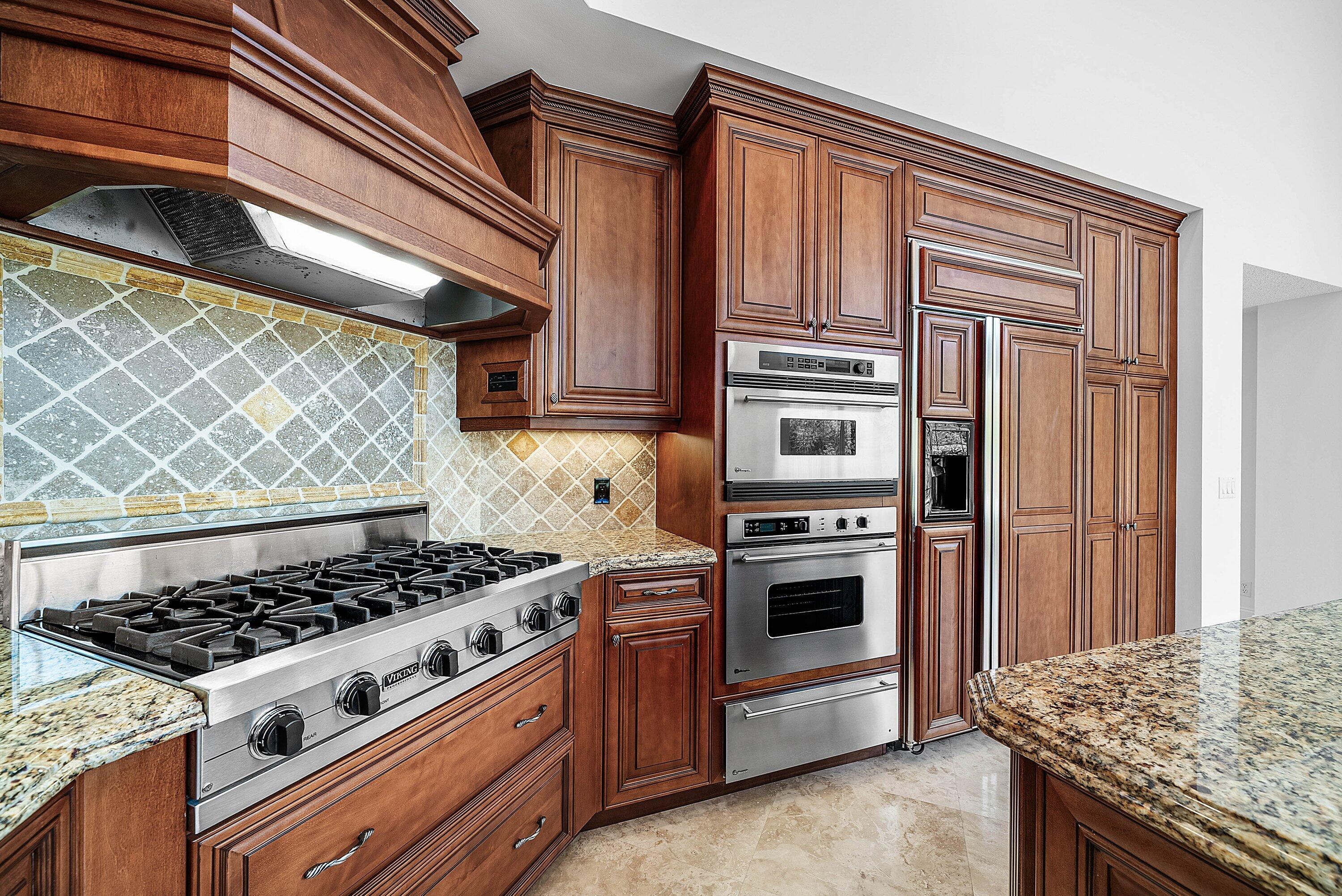 6026 Northwest 30th Way Boca Raton, FL 33496 - Photo 17 of 74 VIKING GAS RANGE