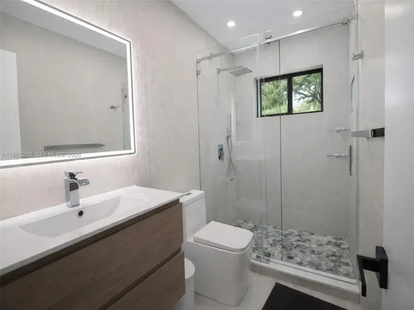 $1,150,000 | 6020 Northeast 18th Terrace, Fort Lauderdale, FL 33308