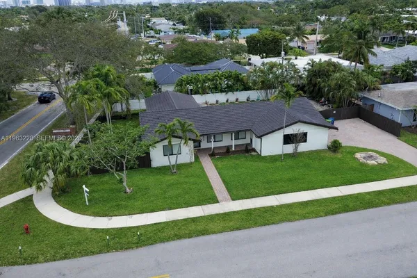 $1,150,000 | 6020 Northeast 18th Terrace, Fort Lauderdale, FL 33308