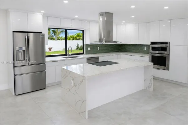 $1,150,000 | 6020 Northeast 18th Terrace, Fort Lauderdale, FL 33308