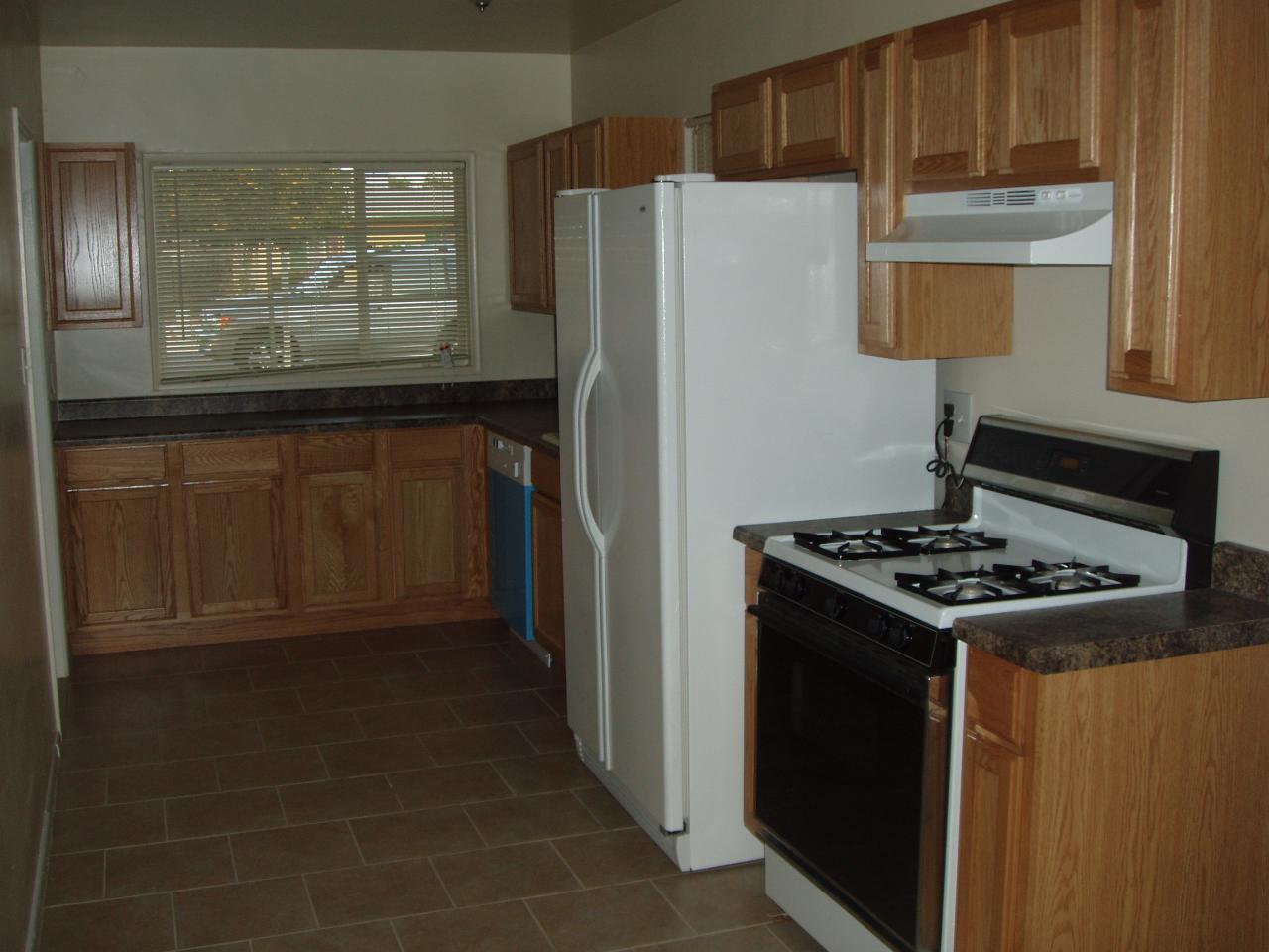 845 West Picadilly Road Phoenix, AZ 85013 - Photo 5 of 17 P1010017