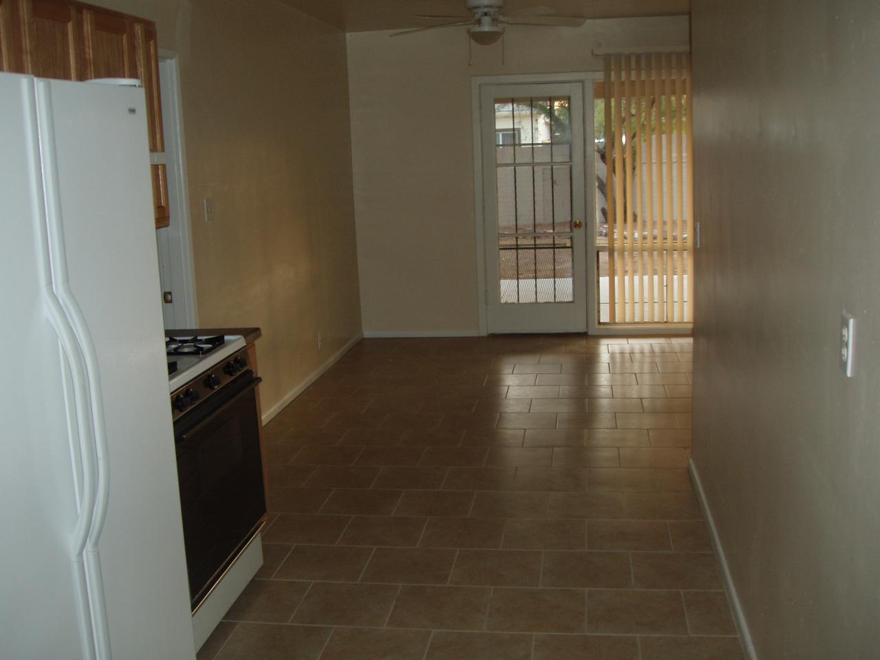 845 West Picadilly Road Phoenix, AZ 85013 - Photo 9 of 17 P1010008