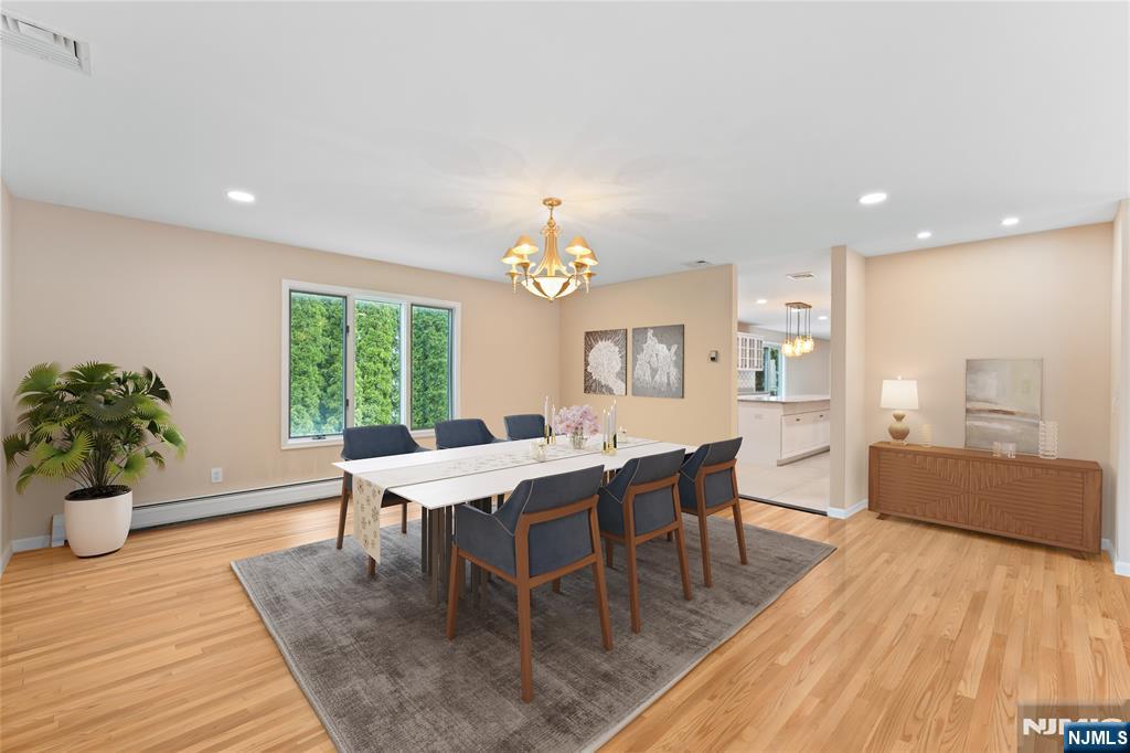 606 Mill Run Paramus, NJ 07652 - Photo 8 of 10 Gallery Image 8