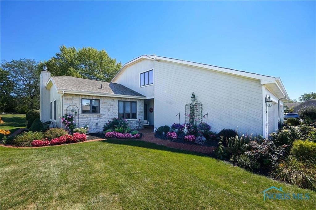 843 Fox Run Road, Unit 19 Findlay, OH 45840 - Photo 1 of 32 Gallery Image 1