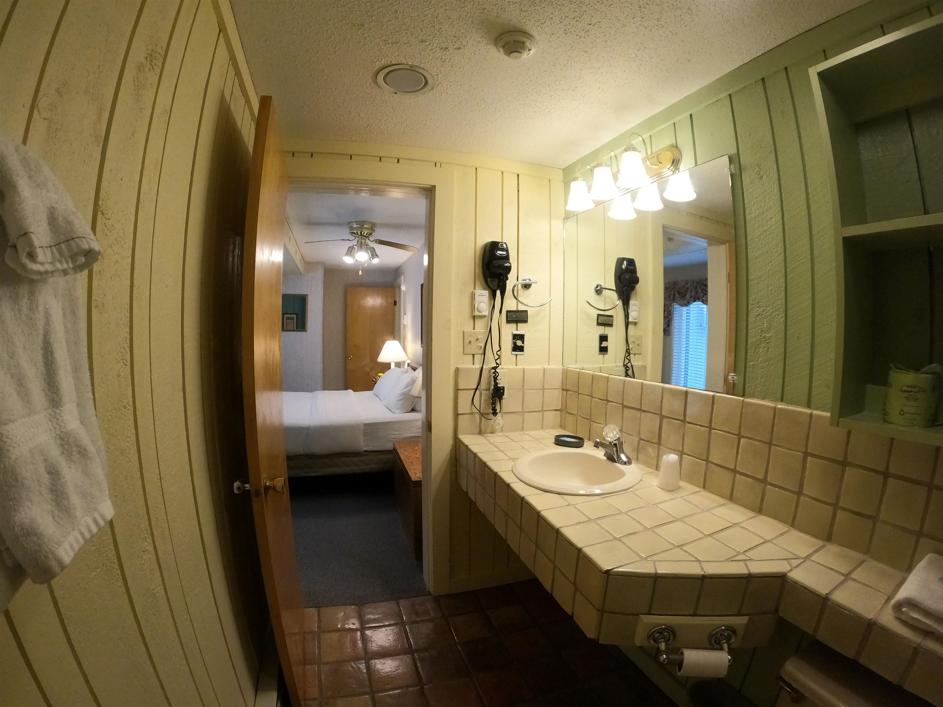 46 Packard's Road, Unit 101 WEEK 24 Waterville Valley, NH 03215 - Photo 21 of 52 Gallery Image 21