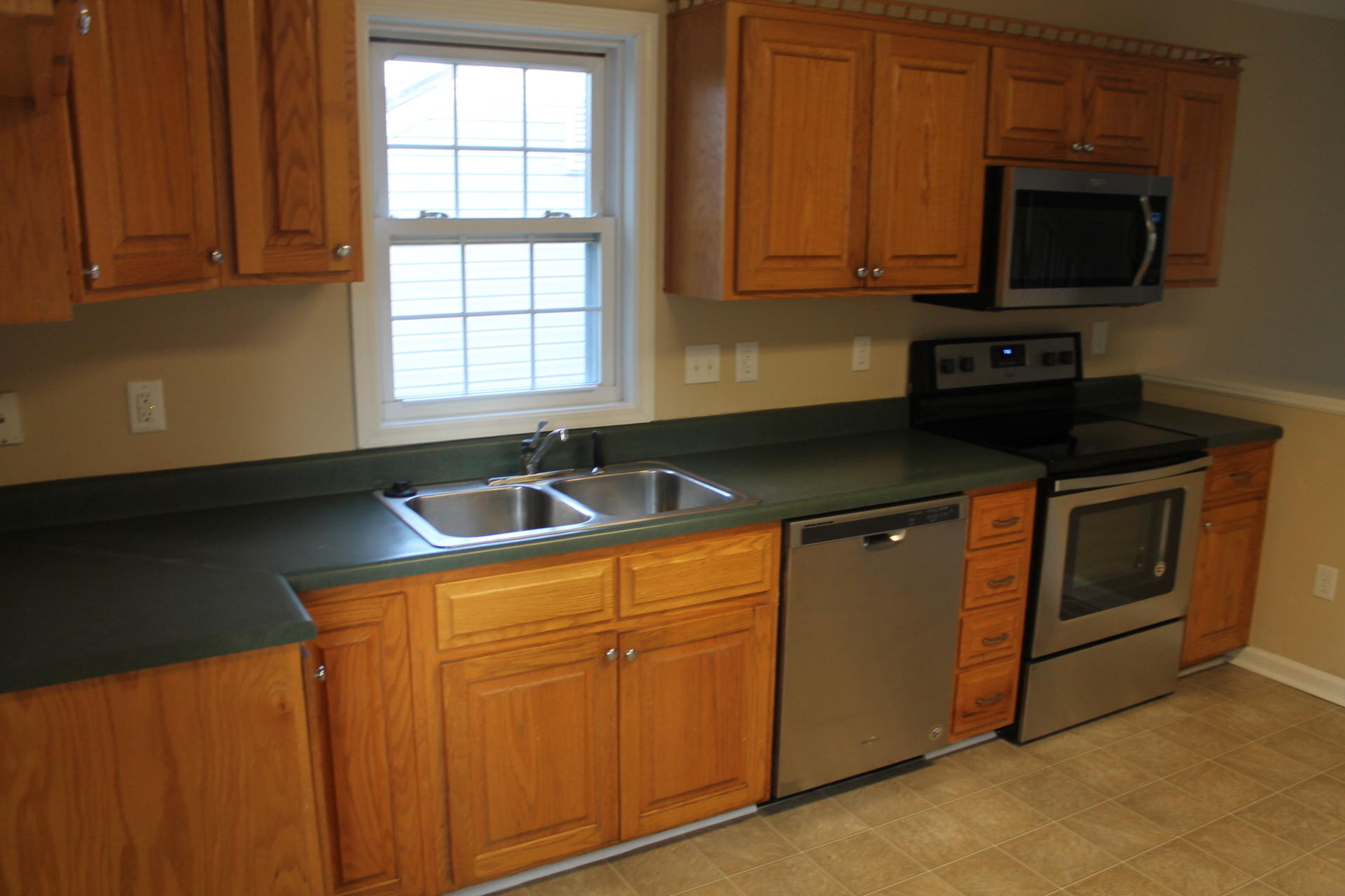 2612 Shull Road Northeast Roanoke, VA 24012 - Photo 11 of 30 IMG_5449