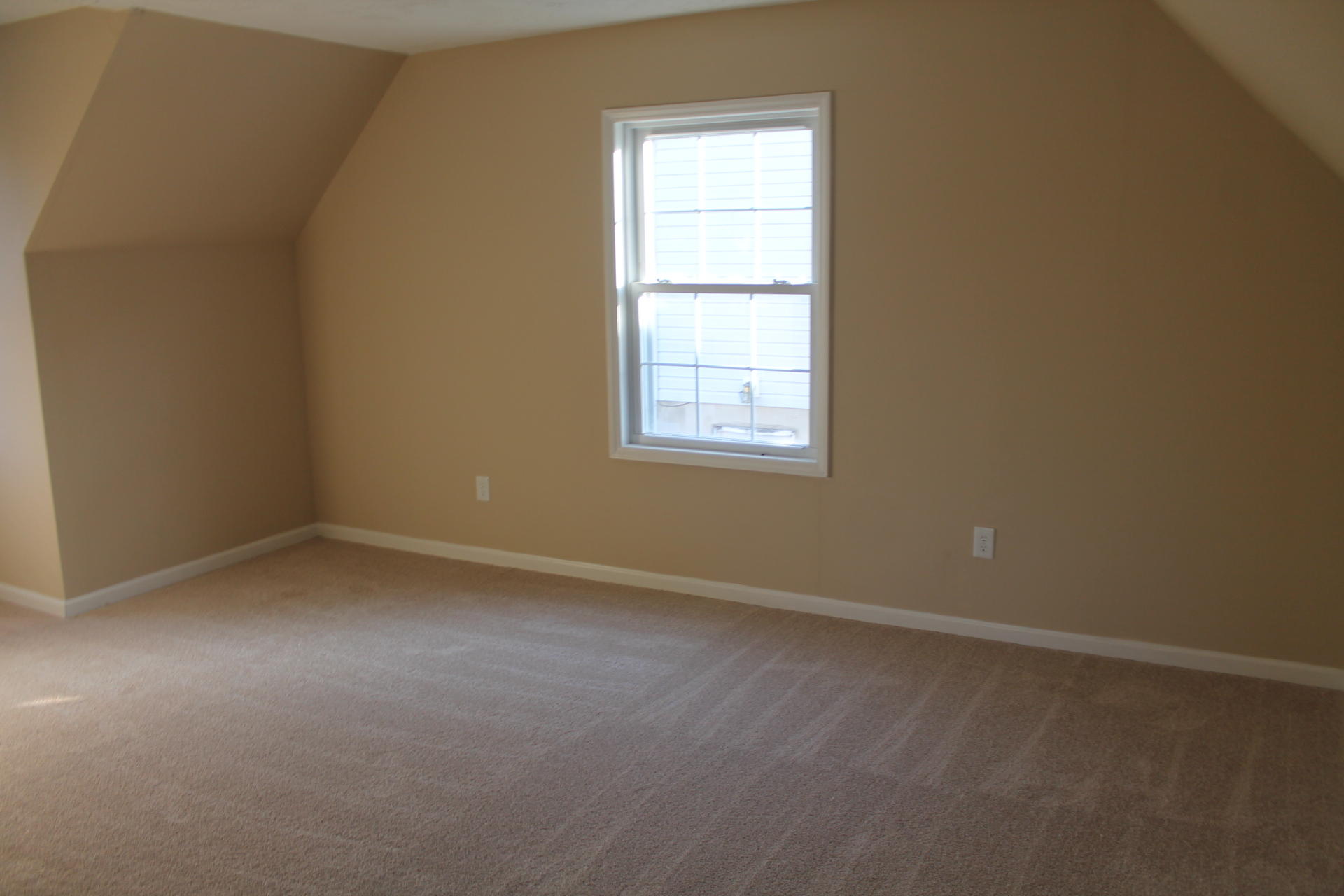 2612 Shull Road Northeast Roanoke, VA 24012 - Photo 21 of 30 IMG_5465