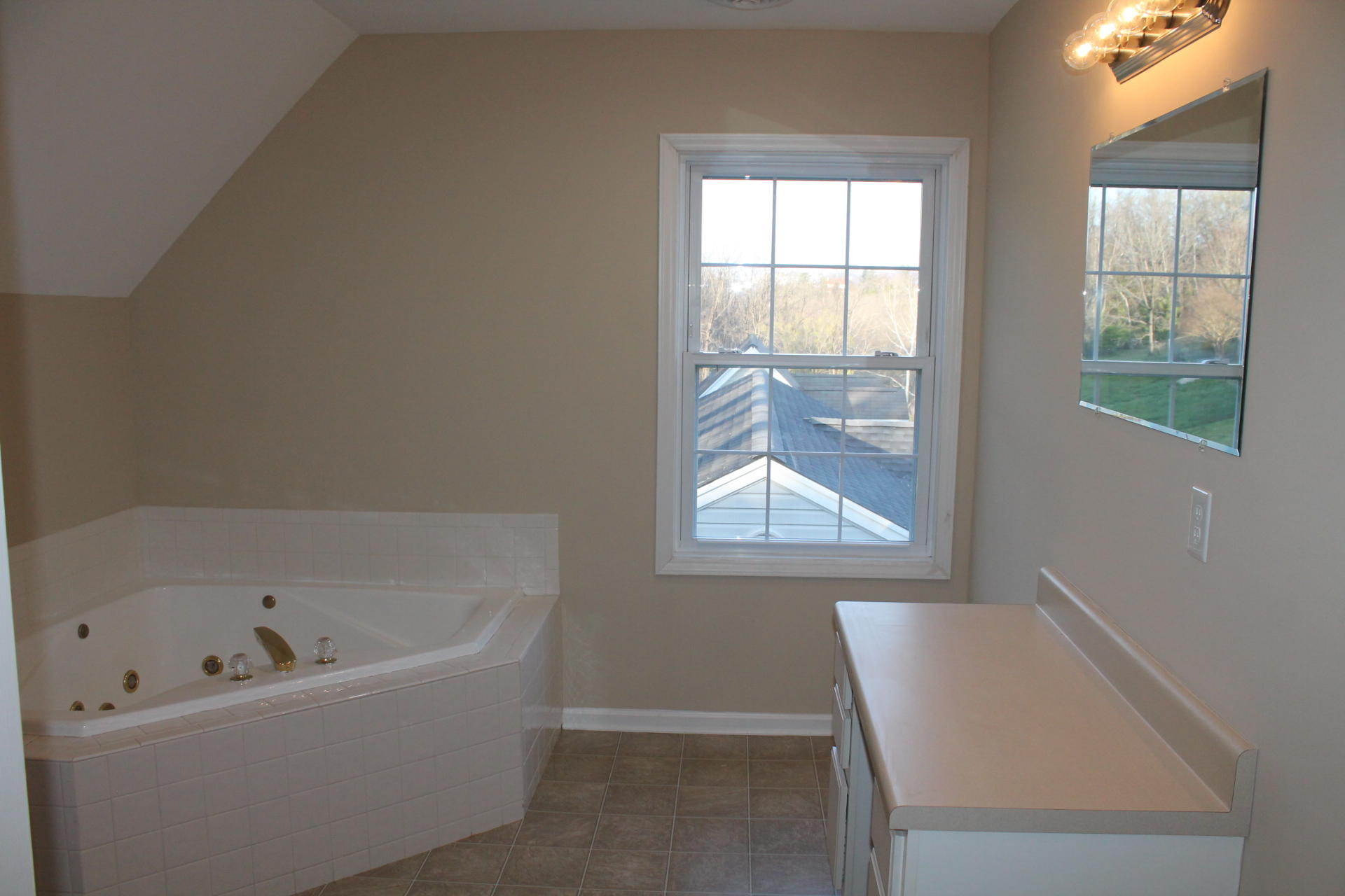 2612 Shull Road Northeast Roanoke, VA 24012 - Photo 23 of 30 IMG_5468