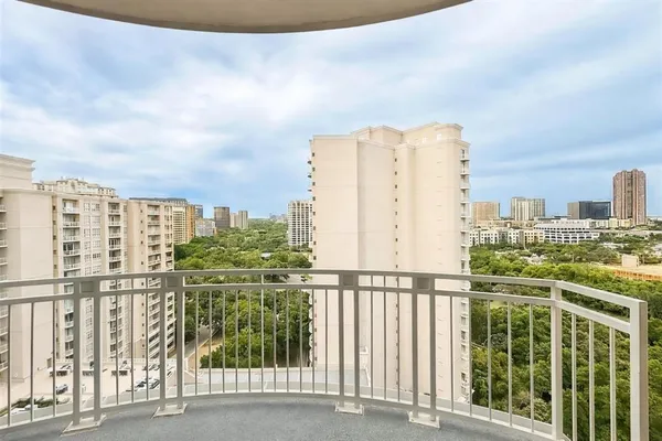 $420,000 | 3225 Turtle Creek Boulevard, Unit 1509, Dallas, TX 75219