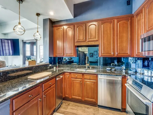 $420,000 | 3225 Turtle Creek Boulevard, Unit 1509, Dallas, TX 75219