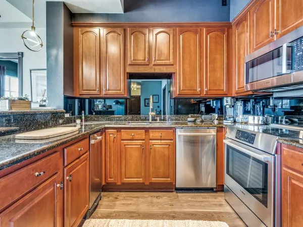 $420,000 | 3225 Turtle Creek Boulevard, Unit 1509, Dallas, TX 75219