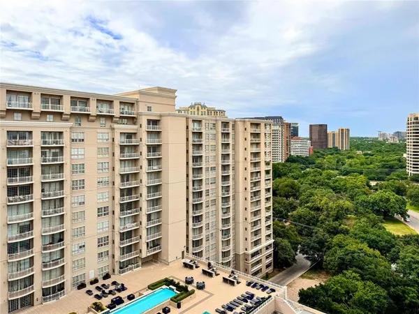 $420,000 | 3225 Turtle Creek Boulevard, Unit 1509, Dallas, TX 75219