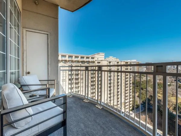 $420,000 | 3225 Turtle Creek Boulevard, Unit 1509, Dallas, TX 75219