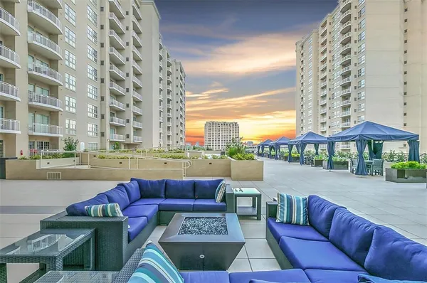 $420,000 | 3225 Turtle Creek Boulevard, Unit 1509, Dallas, TX 75219