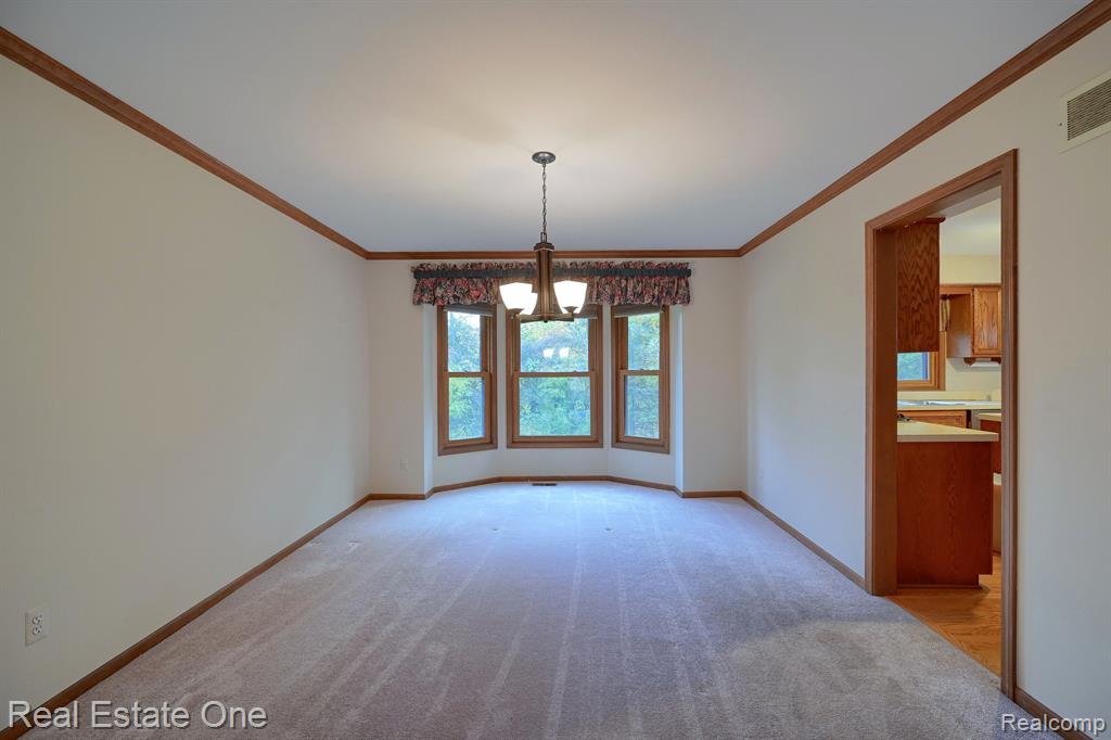1249 Springwood Court Rochester Hills, MI 48309 - Photo 10 of 52