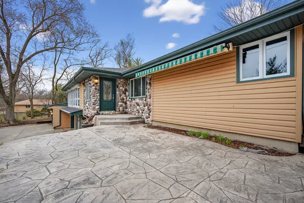 $609,900 | 38-w042 Silver Glen Road, St. Charles, IL 60175