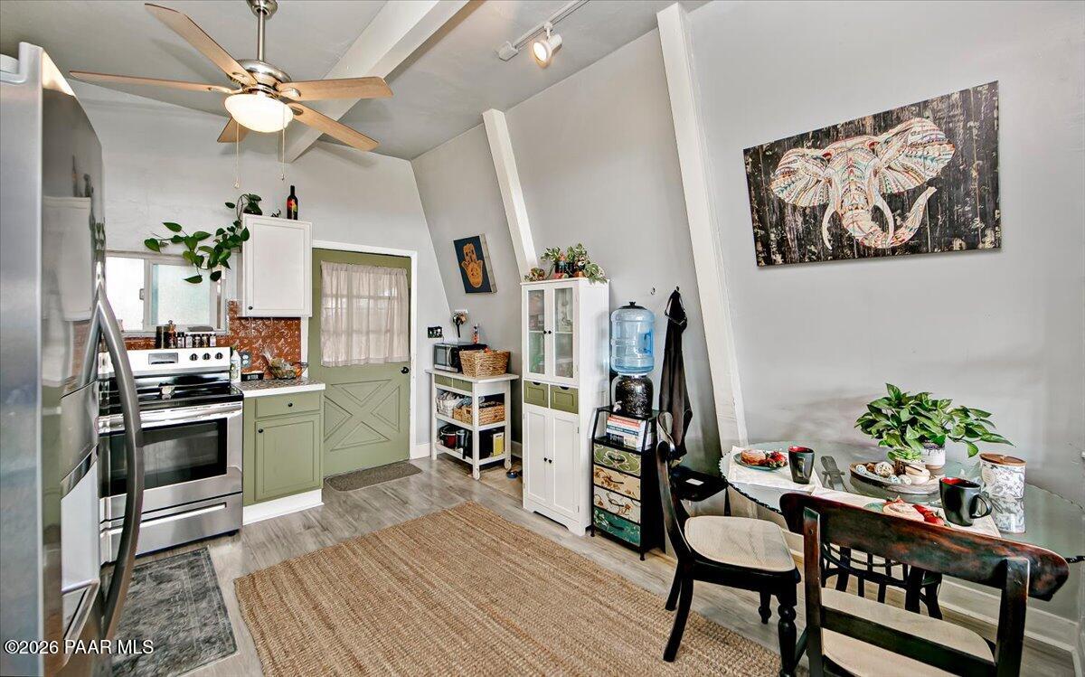 7310 West Hootenanny Road Prescott, AZ 86305 - Photo 6 of 28 05-Kitchen
