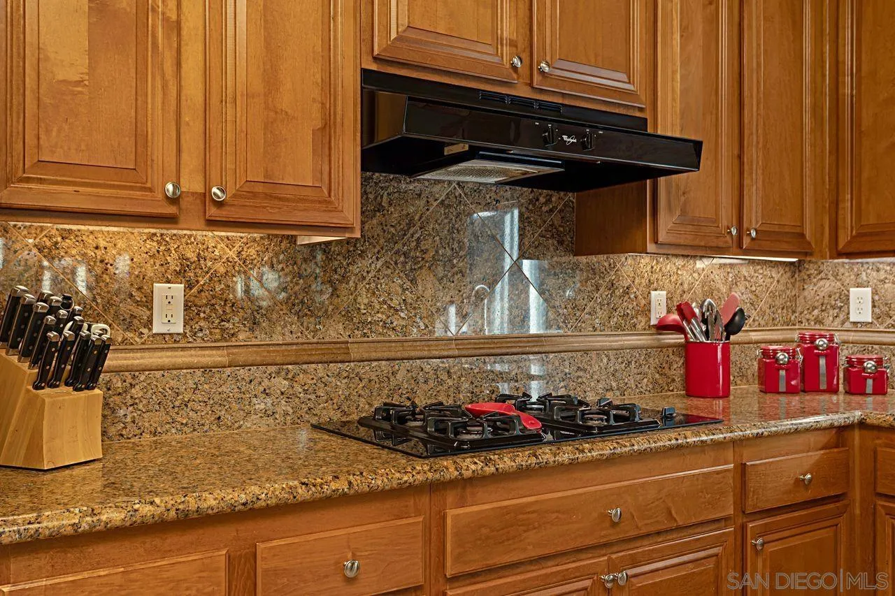 1081 Inverlochy Drive Fallbrook, CA 92028 - Photo 15 of 40 Gallery Image 15