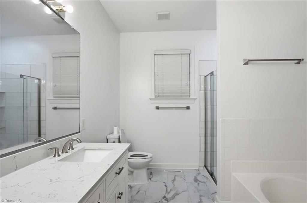 3896 Waterview Road High Point, NC 27265 - Photo 24 of 49 Primary Bathroom
