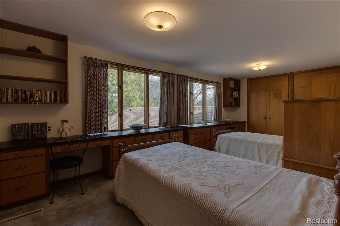 18350 Riverside Drive Franklin, MI 48025 - Photo 32 of 53 Bedroom 2