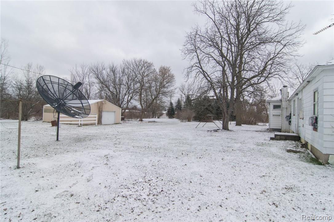49470 Geddes Road Canton, MI 48188 - Photo 41 of 43 DSC_0188.jpg