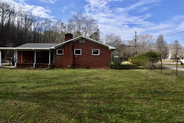 $229,000 | 407 Old Hog Creek Road, Waynesboro, TN 38485