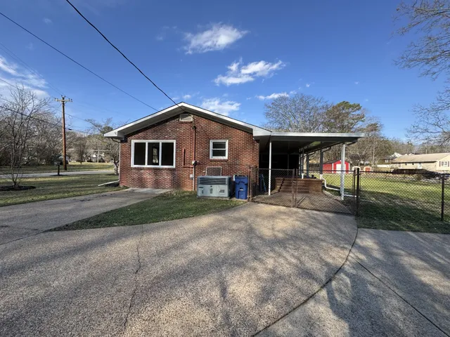 $229,000 | 407 Old Hog Creek Road, Waynesboro, TN 38485