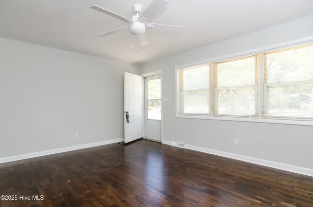 $2,100 | 548 Antietam Drive, Wilmington, NC 28409